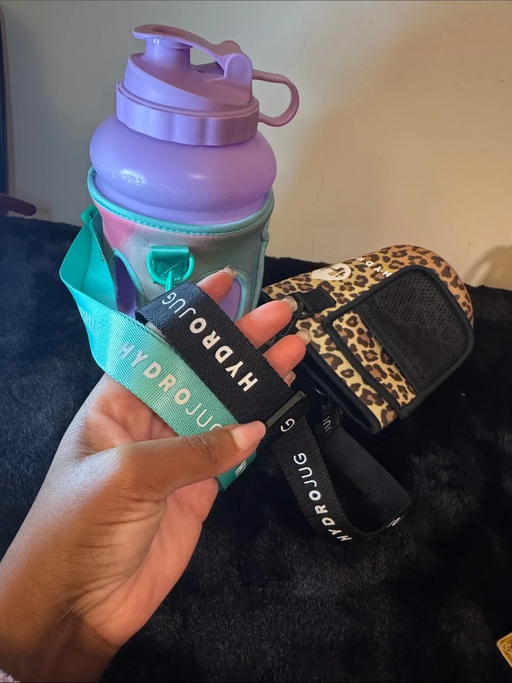 72oz HydroJug Purple Ombre Bottle w/ 2 Sleeve Cases